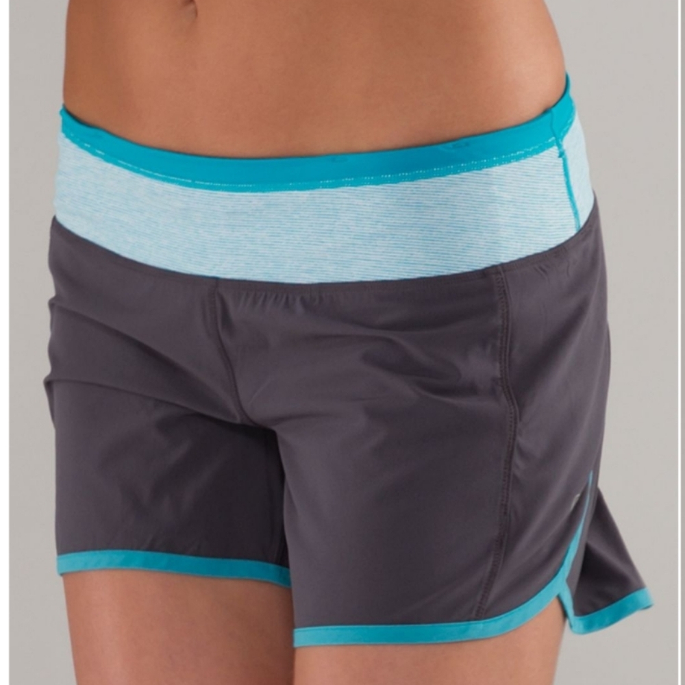 Lululemon Turbo Run Short Coal / Surge Wee Stripe / Surge